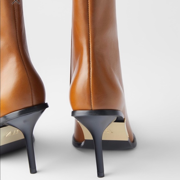 (SOLD) Zara Leather Square Toe Ankle Boots - Picture 6 of 7